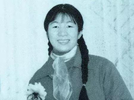 从一个袖套到“百强企业”，这位女企业家凭什么值得员工追随？