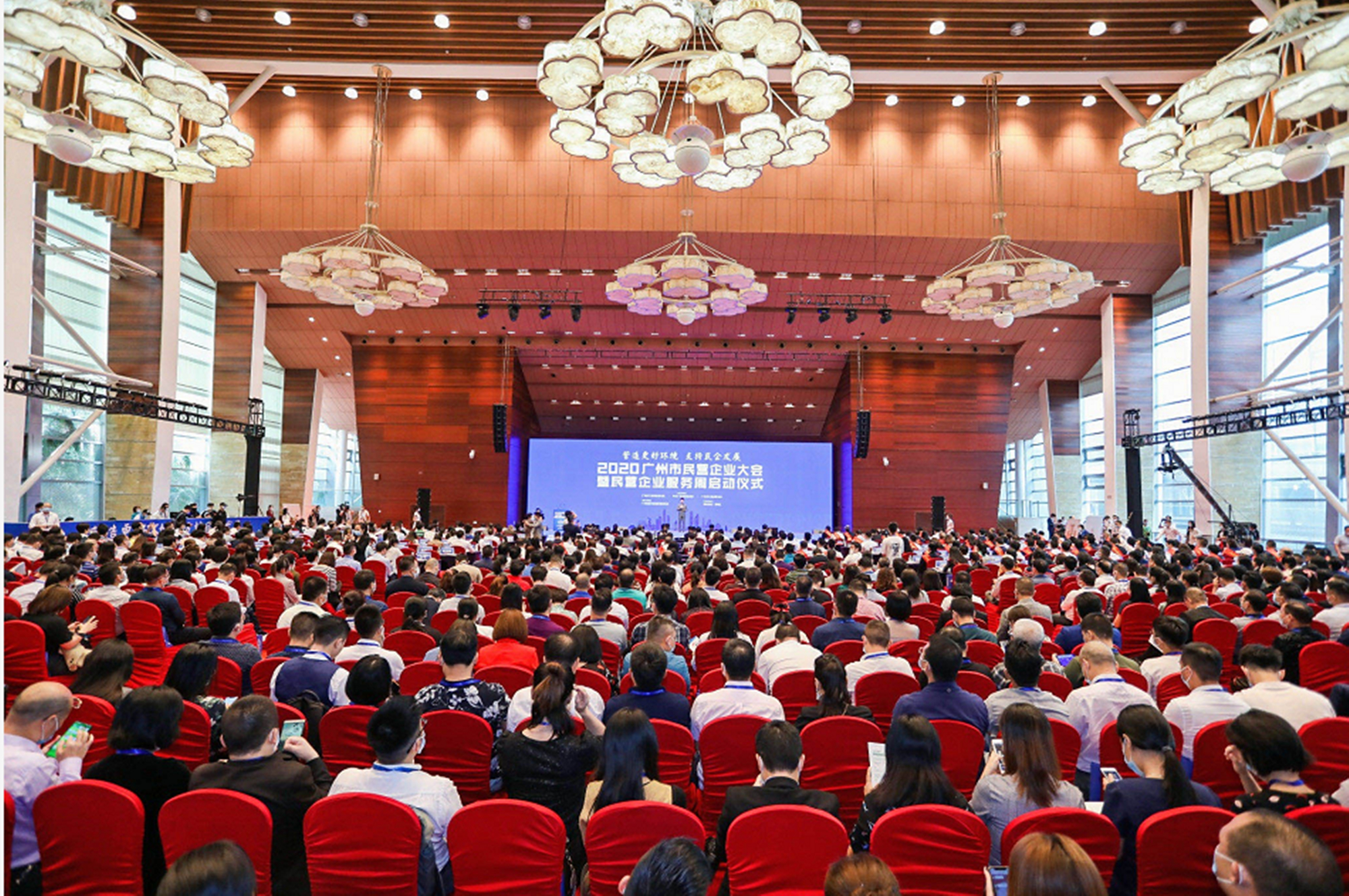 民营日化第一股,国产日化龙头