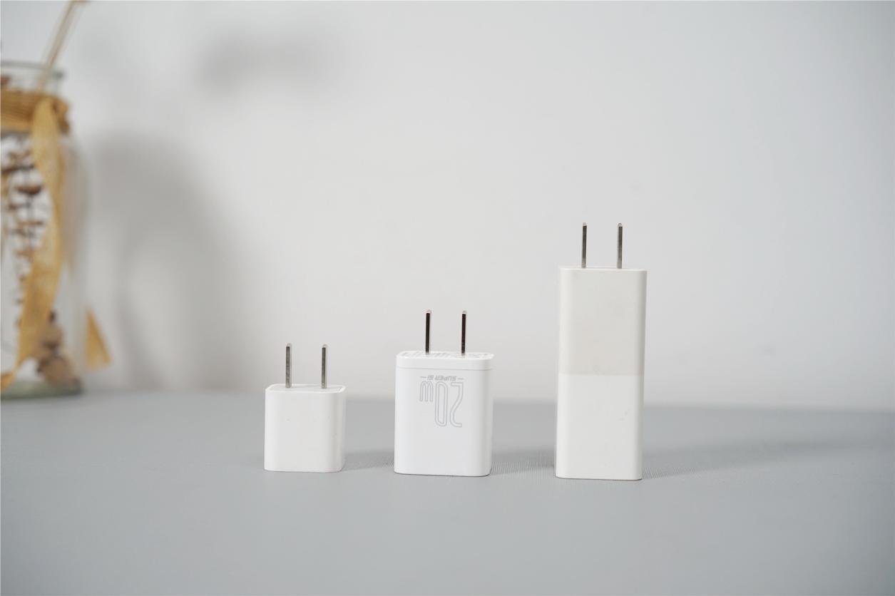 倍思苹果快充哪个系列好,倍思超级硅20w快充和氮化镓