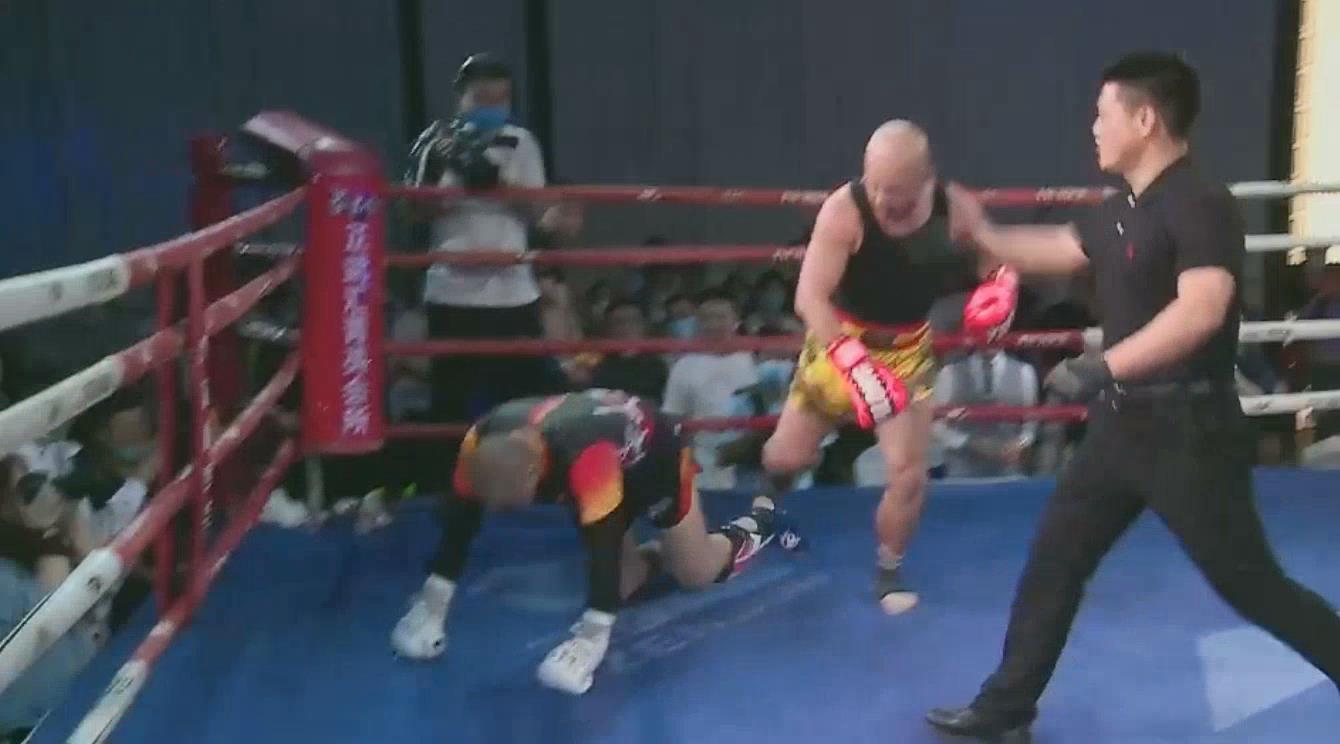 刘二狗被人打完整版,直播一龙对刘二狗