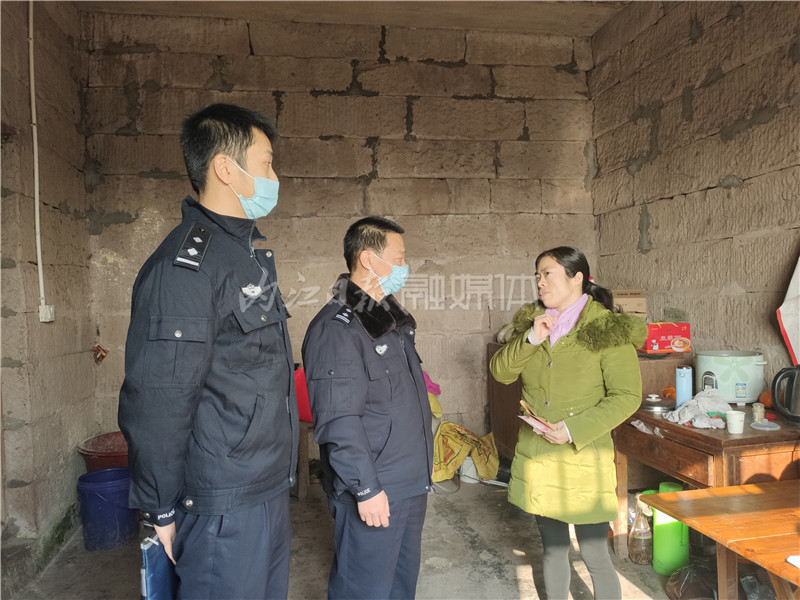 驻村第一书记看望受伤村民,乡村振兴驻村工作队看望重病老人