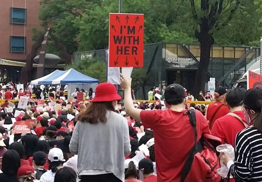 bbc卧底记者扒出偷拍产业链,bbc记者卧底曝光