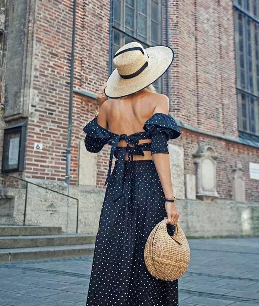 从全世界最会戴帽子的女人身上,学习一点「帽子戏法」