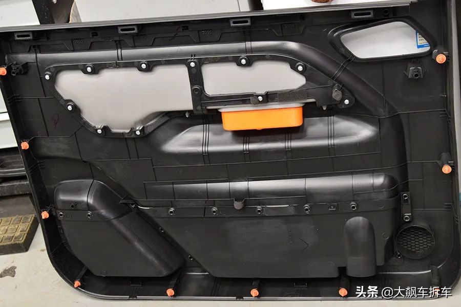 纵有千般好不好,纵有千般什么也抵不过万般无奈