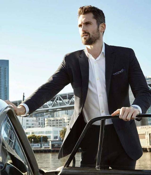 nba球星穿搭照詹姆斯 (nba球星图片霸气詹姆斯)