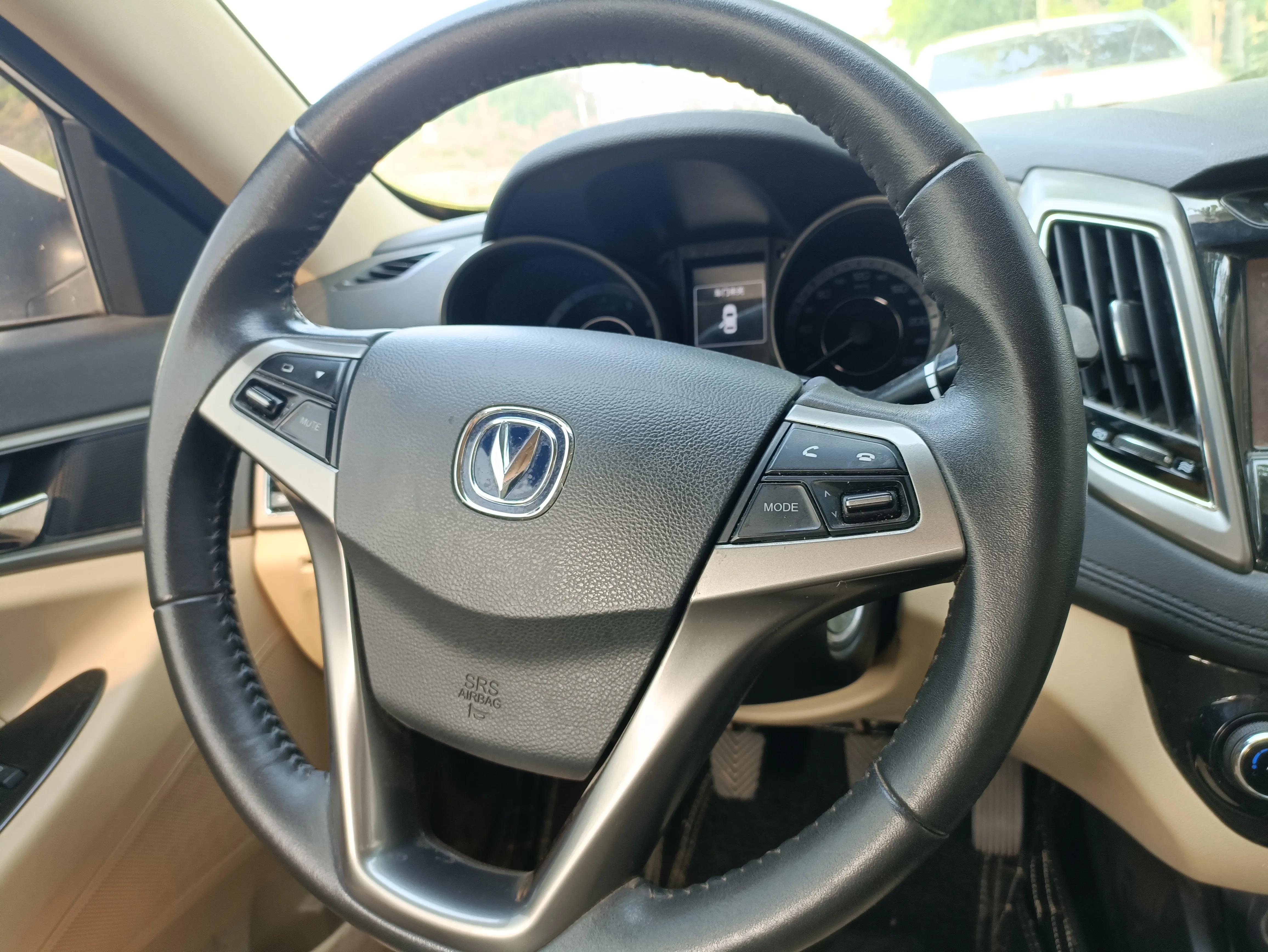 2015款逸动外观内饰整备,长安逸动2016款骏酷型评测