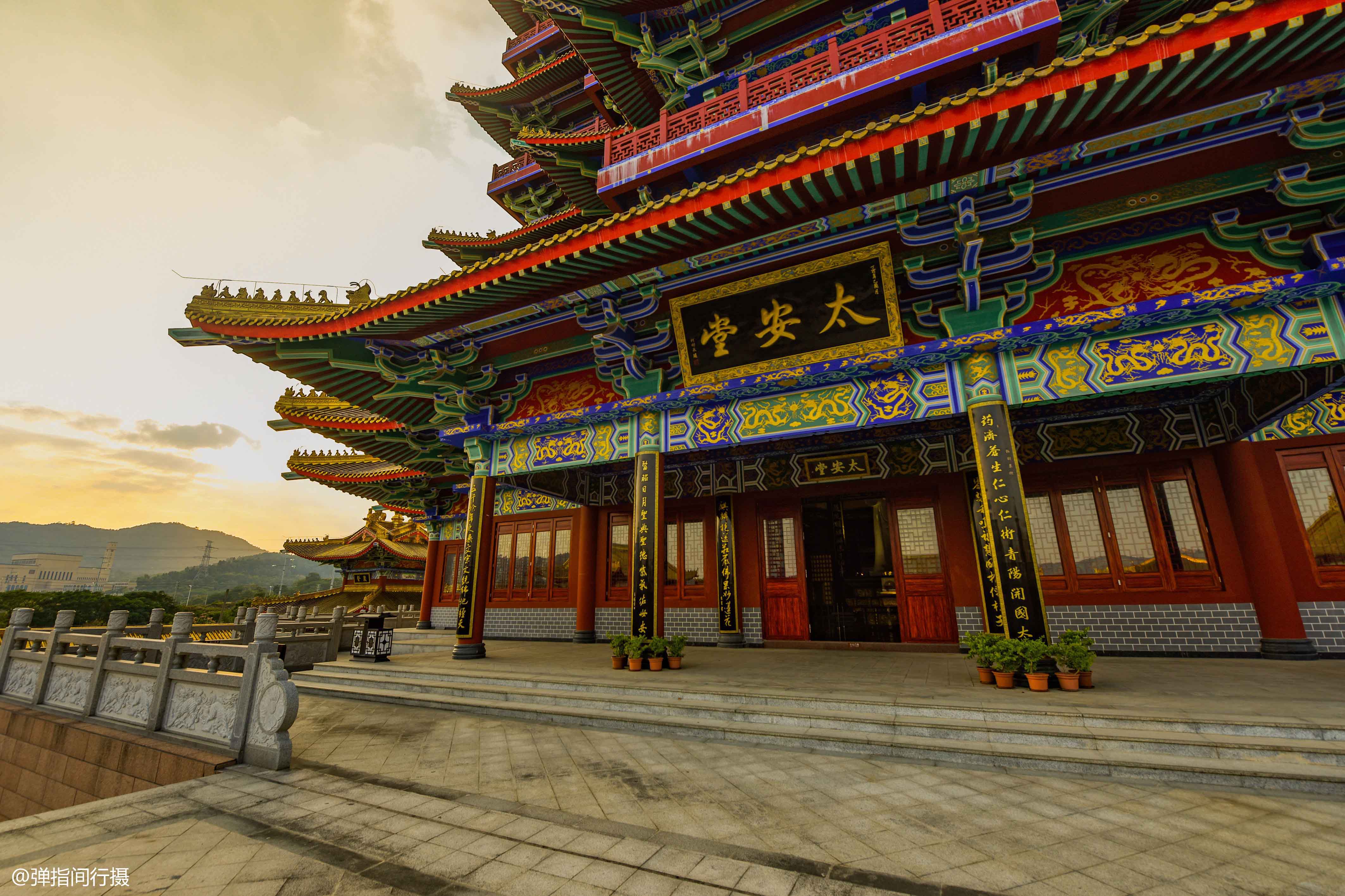 潮州版“黄鹤楼”，由中药世家斥巨资兴建，纪念一位妇幼科女医师