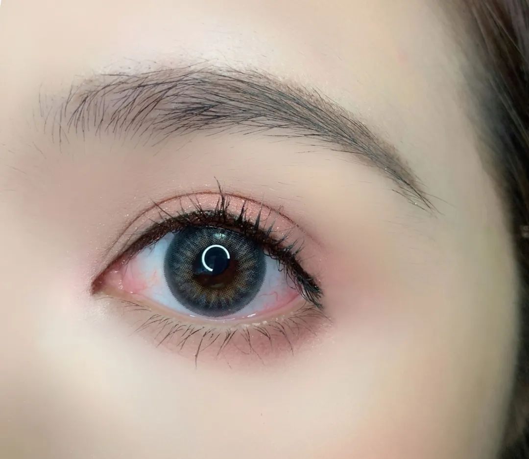 手残党一学就会的眼妆小技巧,手残党眼线笔教程