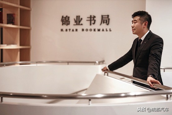 做服务，温度就要刚刚好访梅赛德斯-奔驰四川华星锦业总经理淡刚