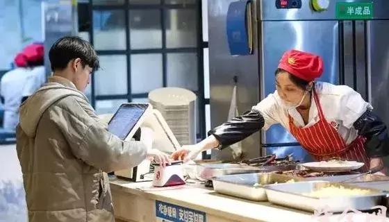 闷声发大财的团餐：餐饮业最后一块未被挖掘的宝藏