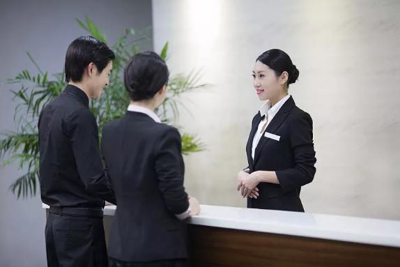 美容院工作很累吗,美容院工作