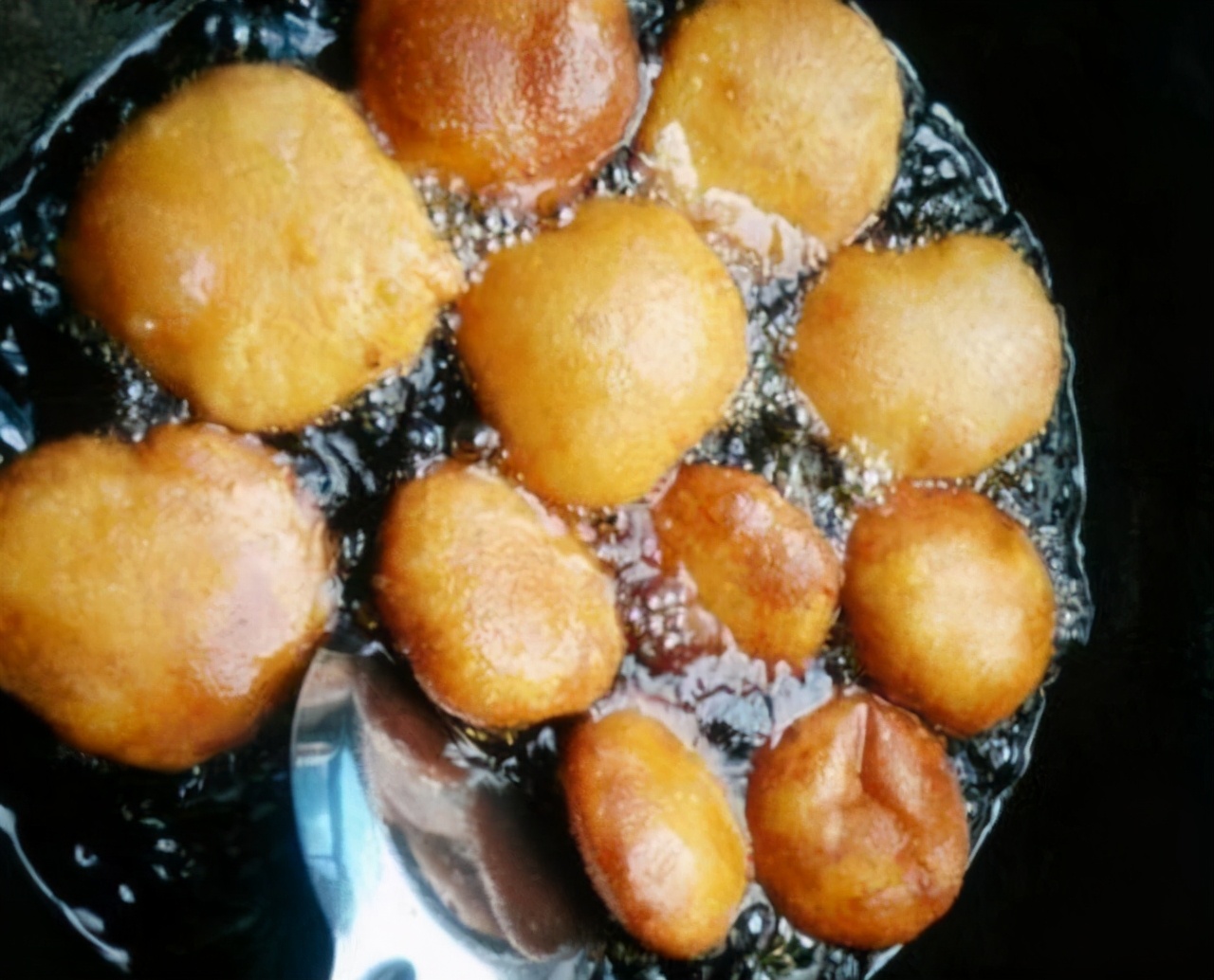 当“糯米粉”遇上“红糖”，只需4步，香甜糯软特美味