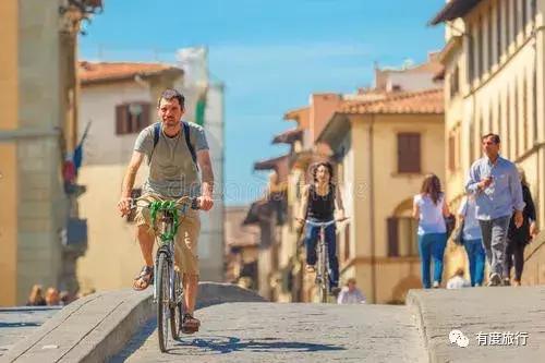 跟着赫本去旅行,奥黛丽赫本罗马假日的绝美镜头