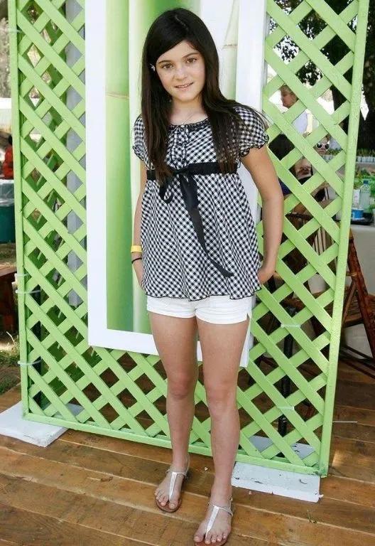 凯莉卡戴珊逆袭,凯莉年轻时有多漂亮