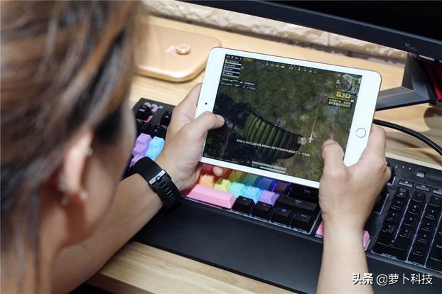 王者吃鸡压枪,王者吃鸡走位连招神器