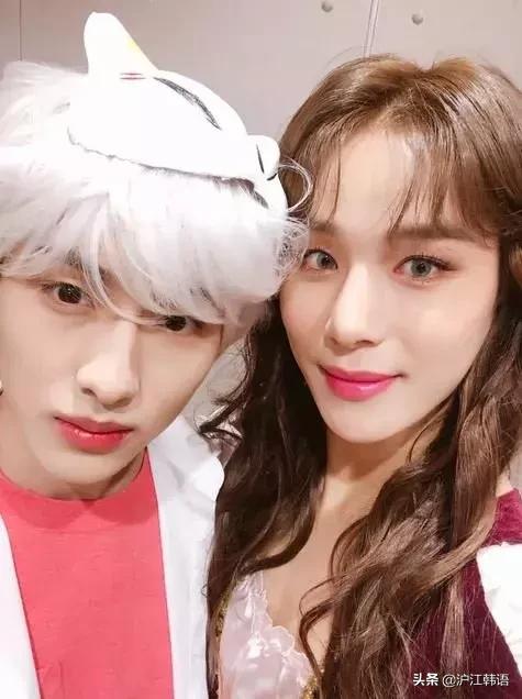 韩国男团为什么打扮女性化,韩国男团舞台服装盘点