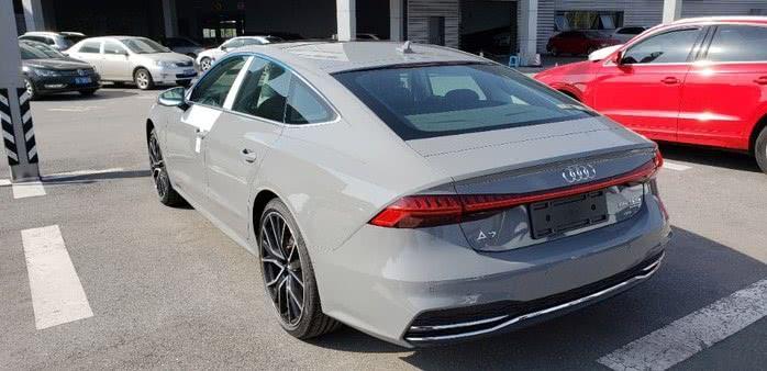 2019款奥迪a7白色和水泥灰,19款奥迪a7水泥灰多少钱