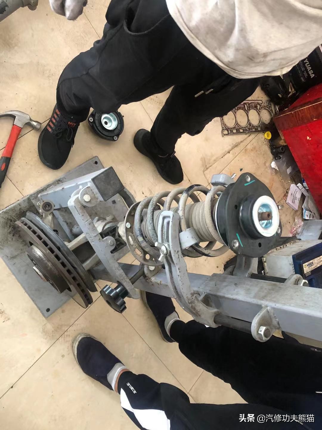 爱车养护烧机油要趁早治理,爱车烧机油