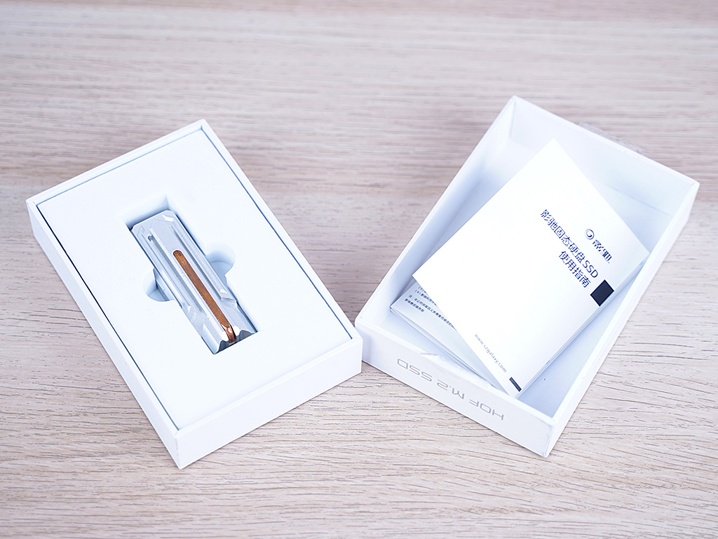 rtx2080名人堂10周年,黑白拼色主机