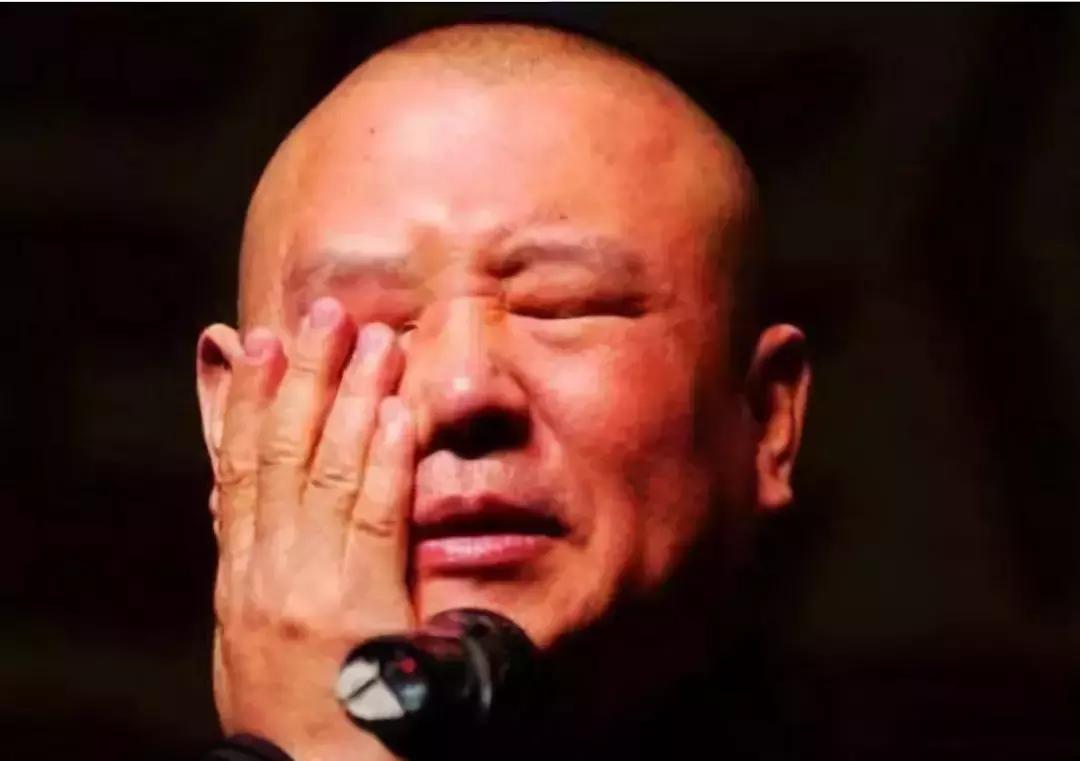 岳云鹏连续13年为郭德纲庆生,郭德纲岳云鹏在同龄人中成就