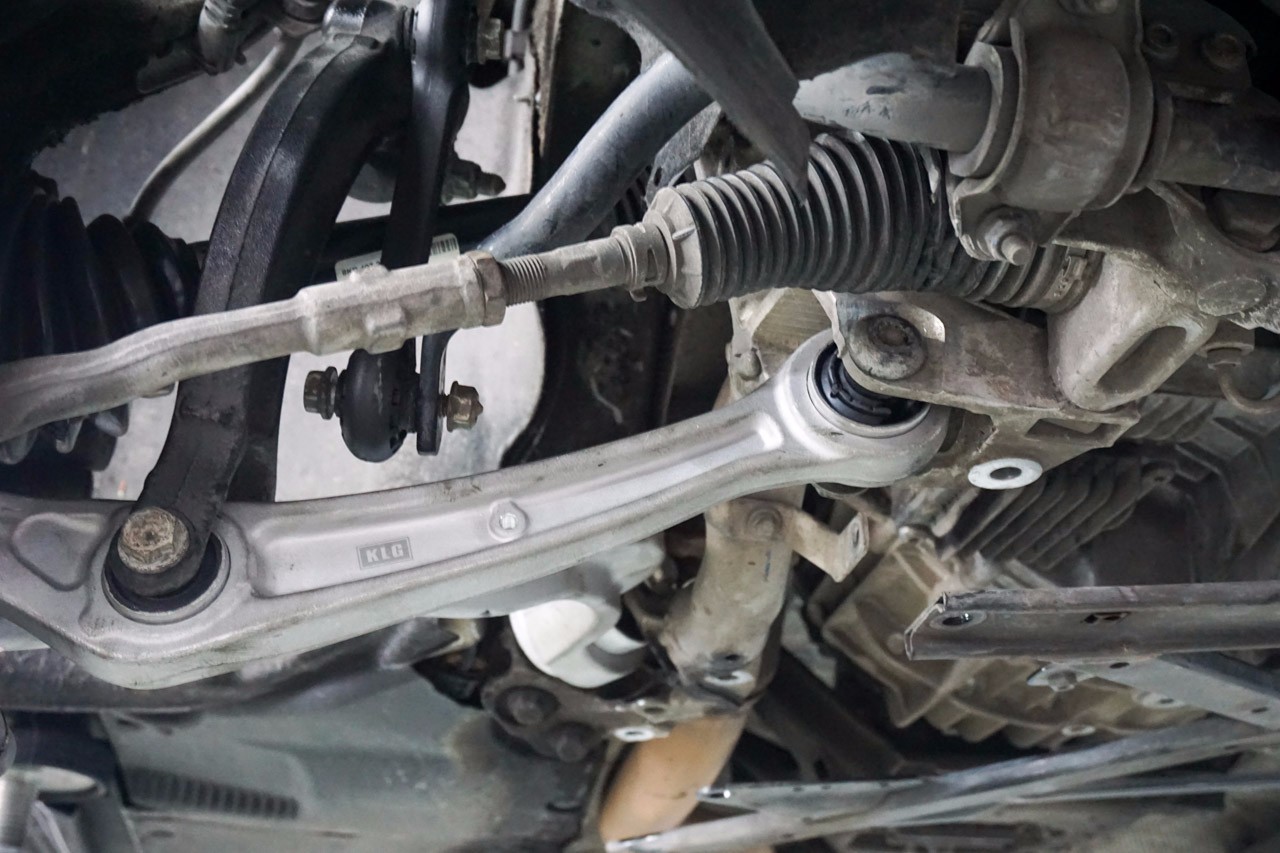 下摆臂衬套老化有什么影响,下摆臂衬套老化开裂