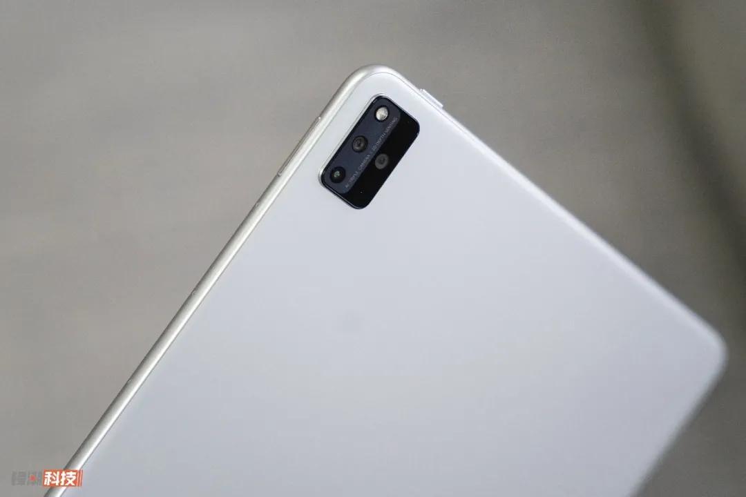 华为m68.4寸平板升级鸿蒙系统,用上麒麟芯片的华为平板