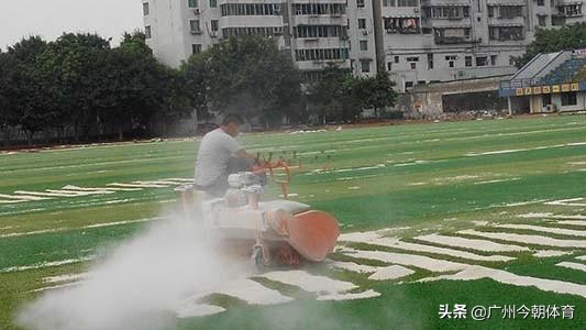 足球场人造草坪施工方法步骤,足球场人造草坪的施工流程