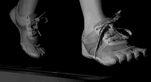 学会这样系鞋带从此再也不迟到,一劳永逸的鞋带系法