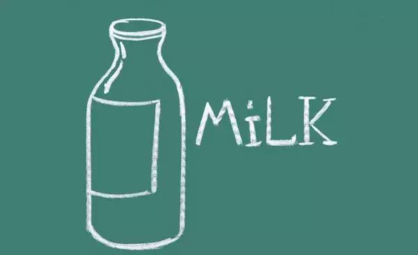 宝宝多大可以喝纯牛奶奶酪,宝宝多大可以吃奶酪酸奶