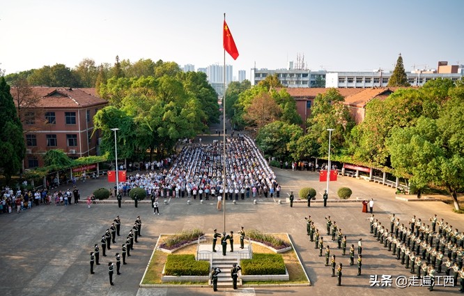 这所大学占地面积全国第二，江西第一，学风朴实风景优美