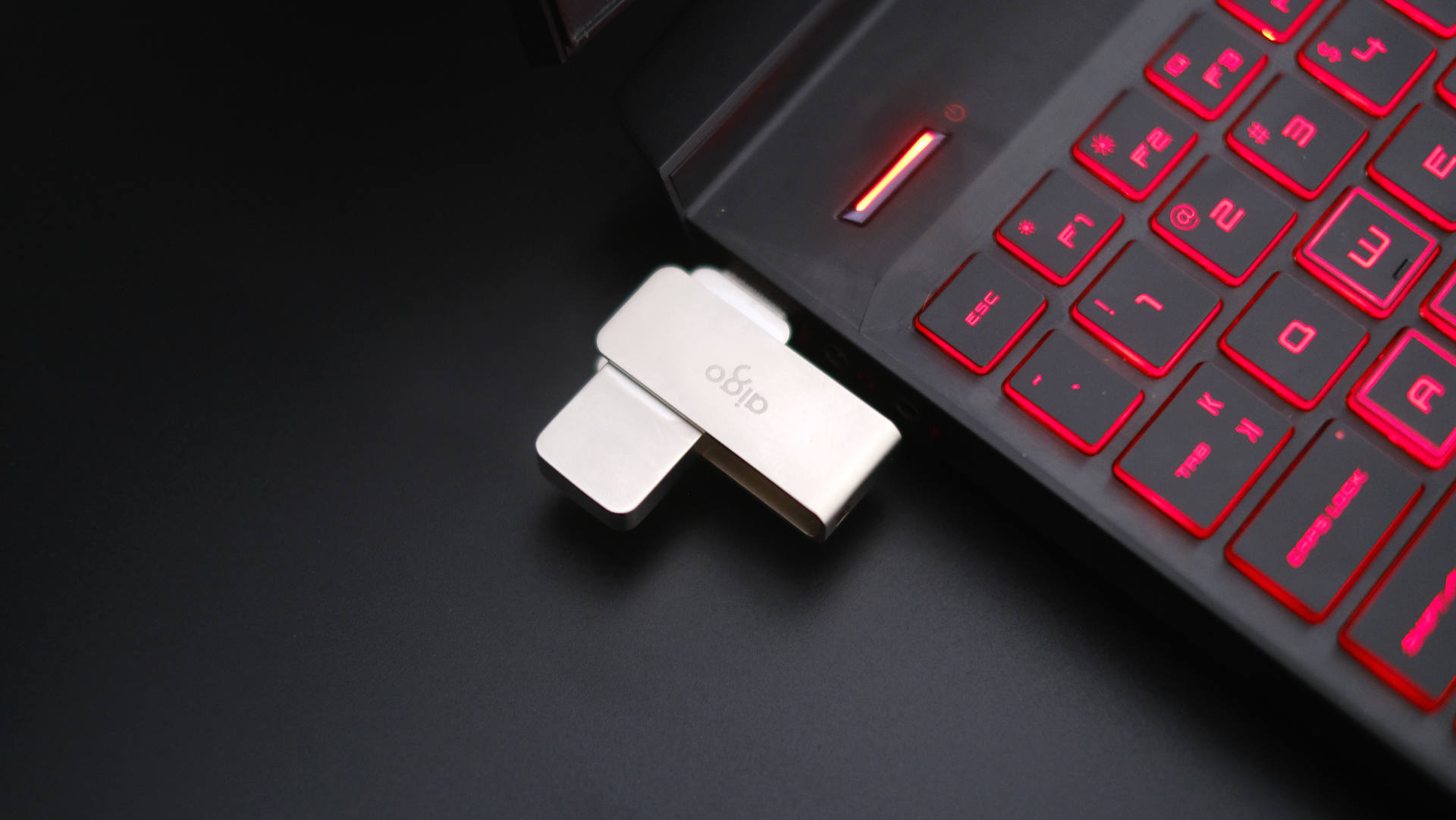 爱国者u盘u330和u350哪个好,爱国者u盘330测评