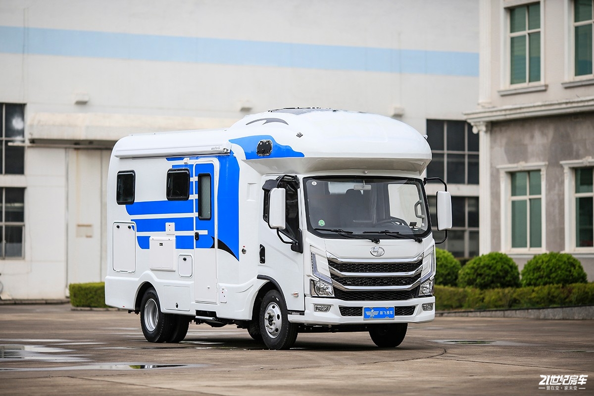 性价比入门房车,新飞国六平头轻卡房车