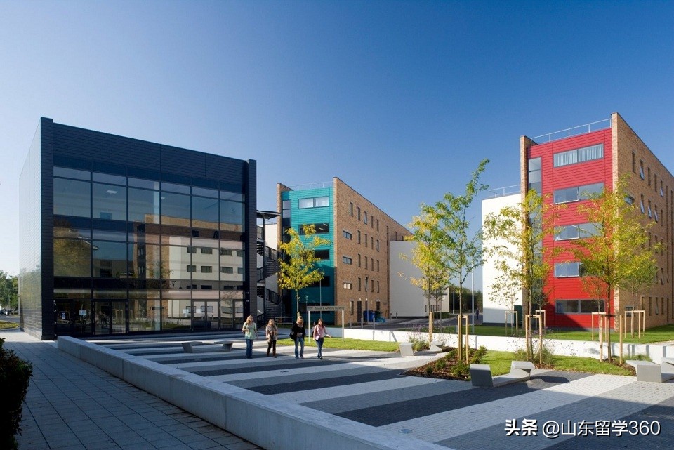 最新英国留学携带清单,英国留学必备50件清单