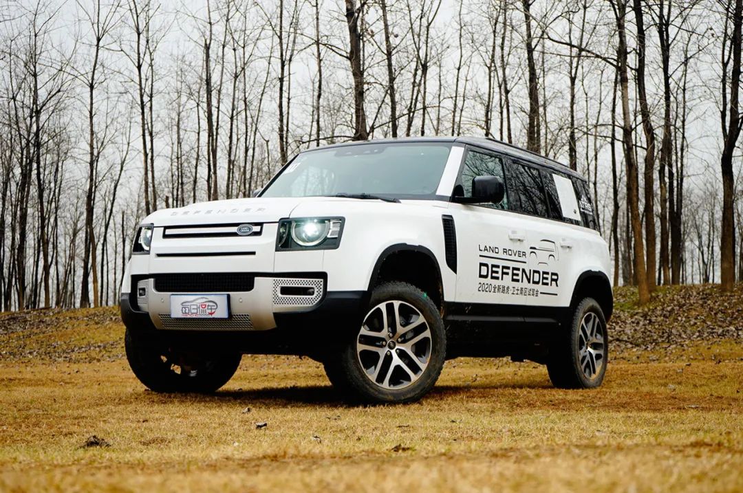 试驾路虎全新卫士,路虎卫士110p400x和暗黑特别版区别