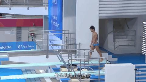 本该严肃的场合经常忍不住笑,本来是严肃的事情结果变成了笑料