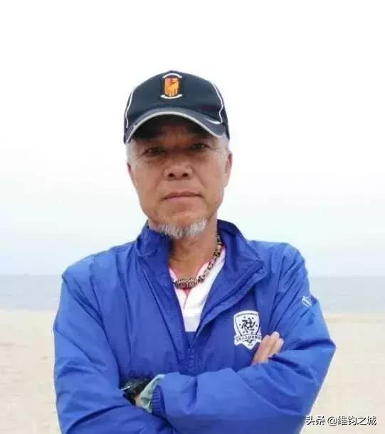 右后卫朱波,国足右后卫朱波