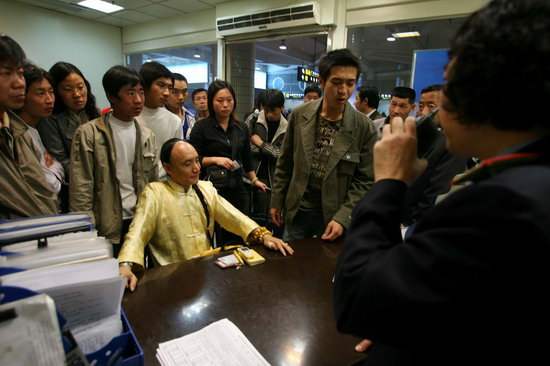 一生有10个妻子的多尔衮，竟然一生无后？