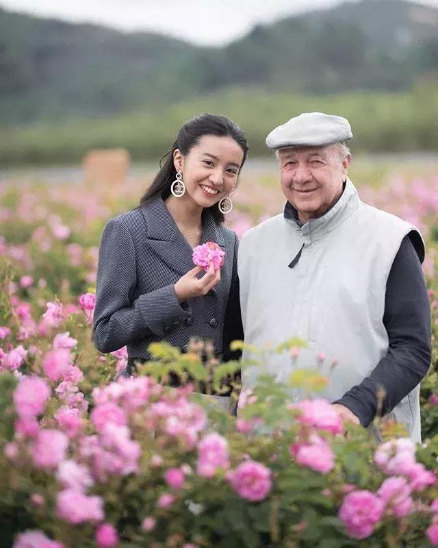 15岁拿下香奈儿,15岁靠自己拿下香奈儿