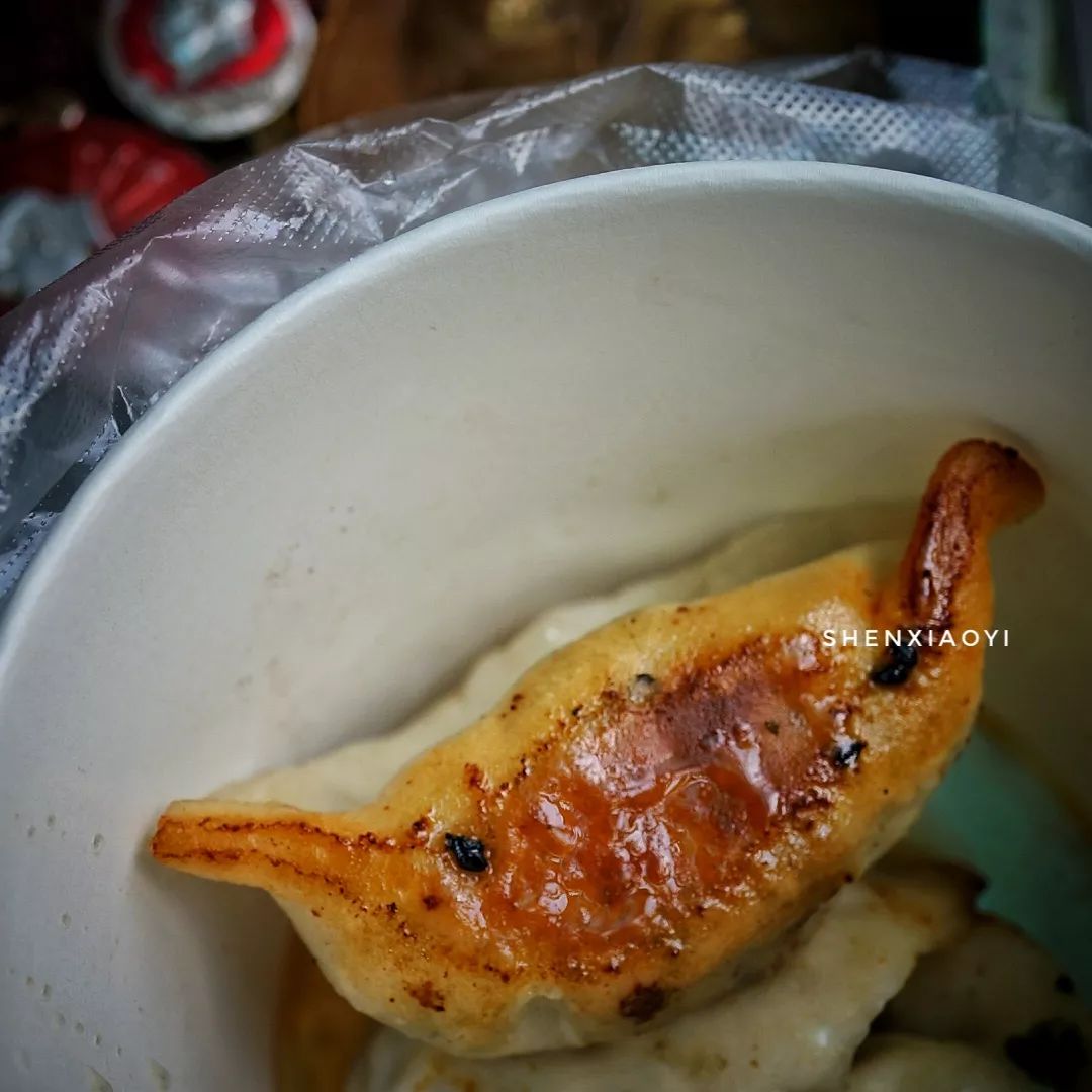 探访5家人气爆棚的小店,我竟然差点被人打了,感觉自己好委屈!