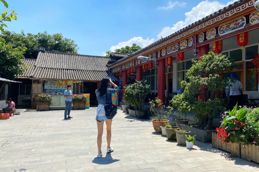 云南大理古城逛吃,大理好吃的特产哪里买最便宜