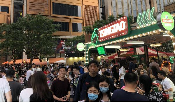 青岛啤酒街边店,青岛卖啤酒地方