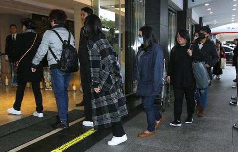 高以翔灵堂开放悼念可以看到人吗,高以翔灵堂遗体对外公开吗