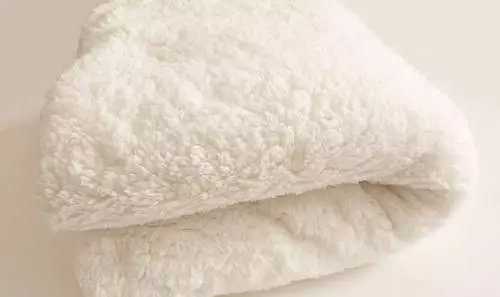 为什么皮草越来越少了,便宜的皮草和贵的皮草区别在哪里