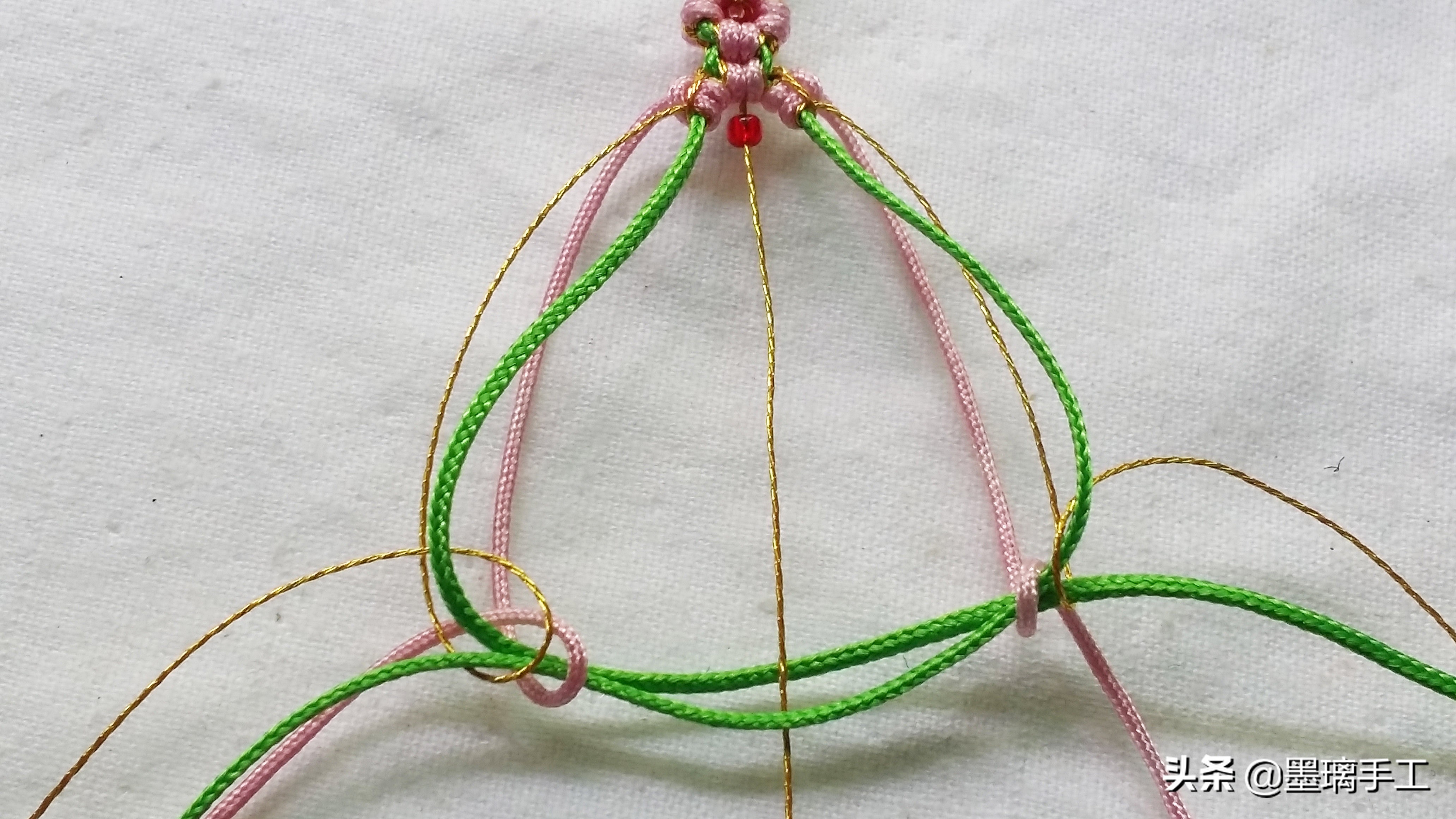 手工编织手链桃花结教程视频,简单手机绳编织教程简单又好看