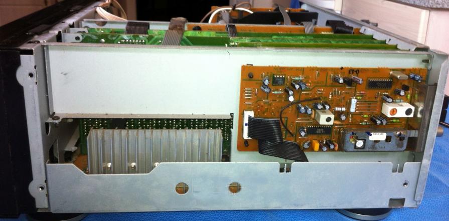 修一台建伍高端功放内部线路不亚于一台黑白电视机