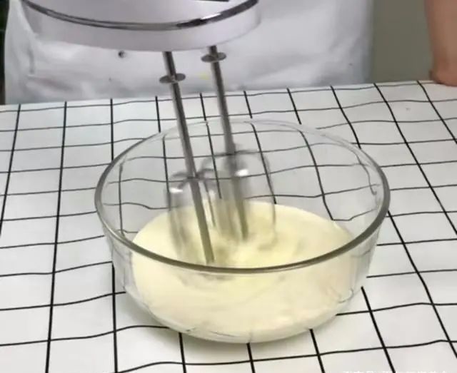 教你怎么打发奶油,怎样打发奶油视频