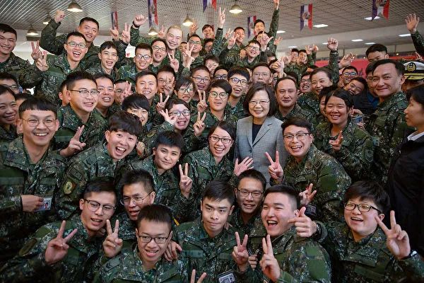 海峡锐评|菠萝滞销不用怕,自有万年“接盘侠”