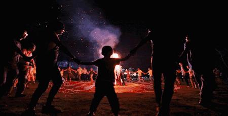 您有一张枣庄万达超市购物卡待领取！还有万味盛典狂欢美食节已经开启！超多福利惊喜都等你来揭晓