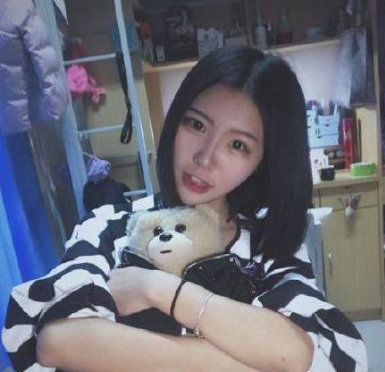 追求自由和刺激,追求刺激和自由