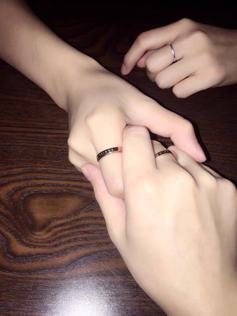 女朋友生日该送什么礼物比较实用,女朋友生日送什么礼物仪式感浪漫